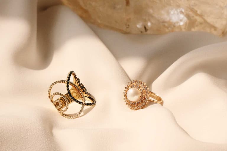 HARPER’S BAZAAR – Orit: o segredo de comprar e vender usados de alto luxo