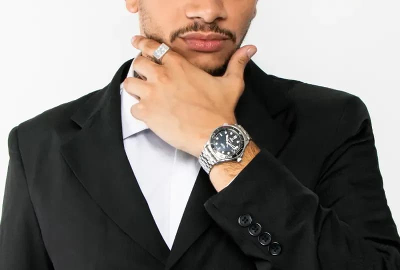 Moda masculina: relógios e joias para o homem autêntico