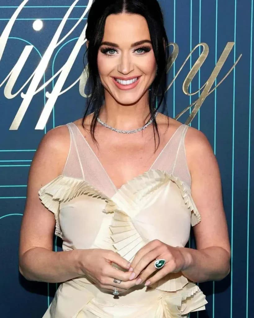 L’OFFICIEL – Anel solitário: Conheça a origem da joia que simboliza o amor